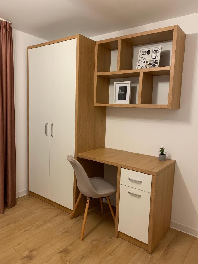 Sunny Apartment In Suceava Eksteriør bilde