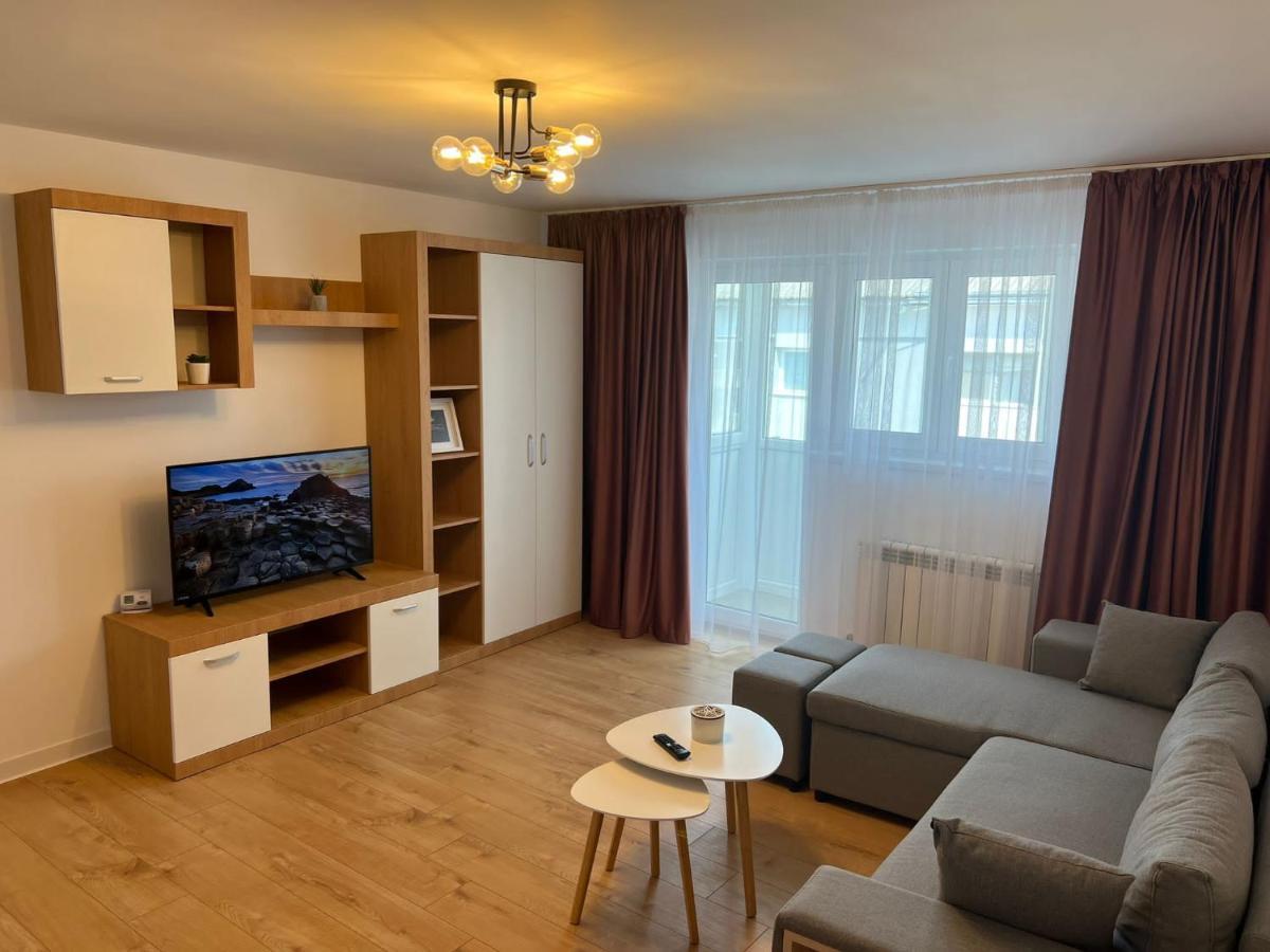 Sunny Apartment In Suceava Eksteriør bilde